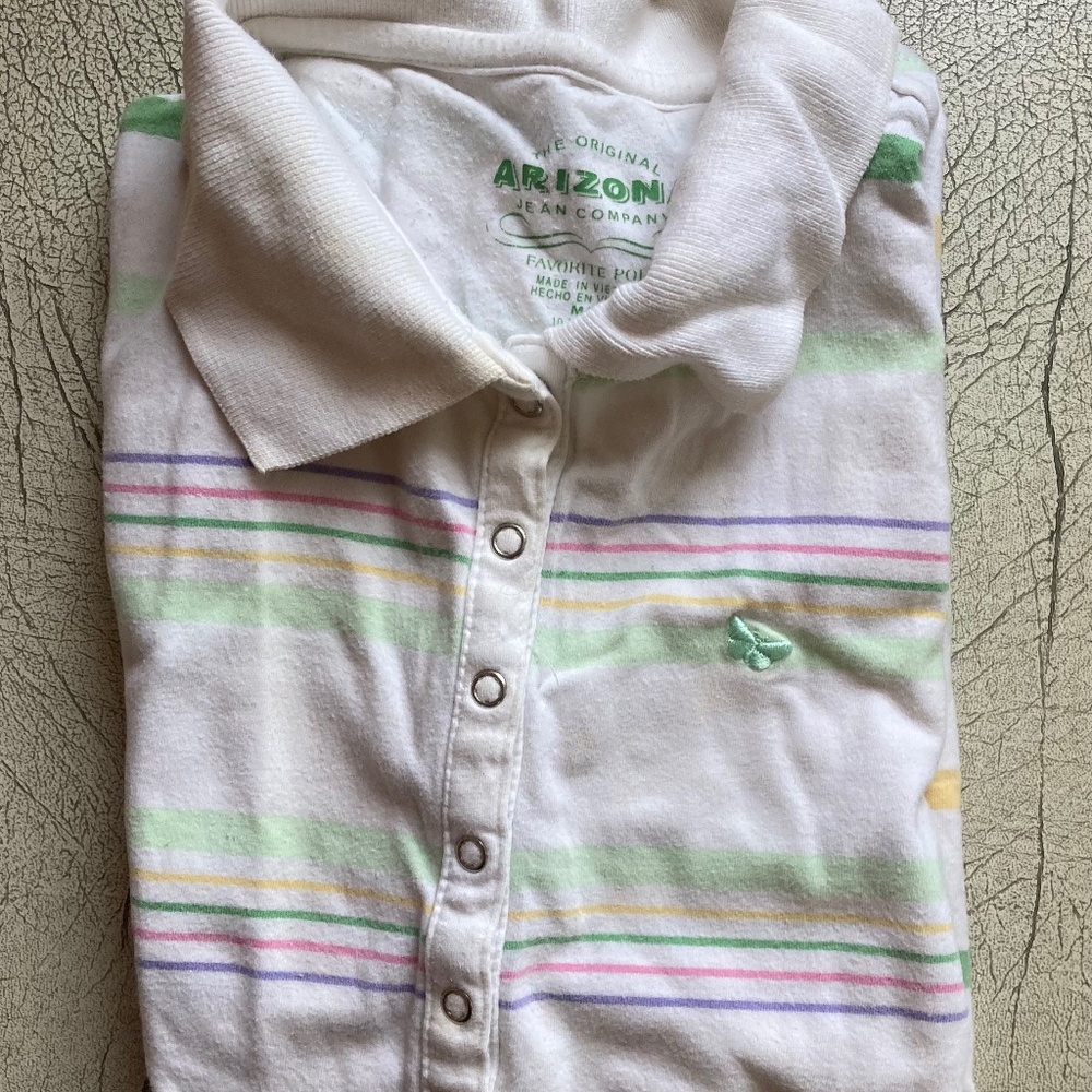 Short sleeved collared shirt